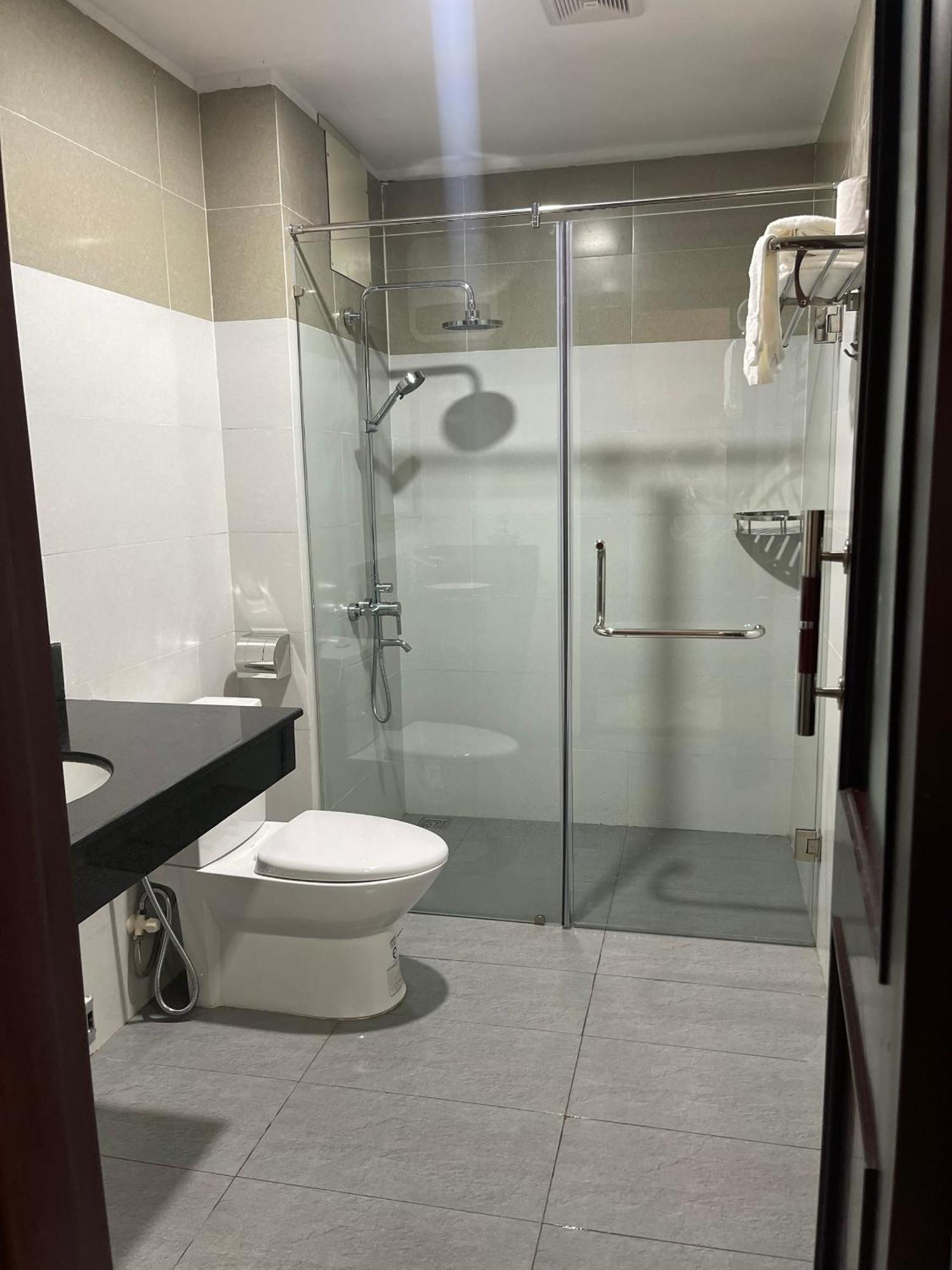 Khach San Hoa Binh Quang Tri Hotel Dong Ha Exterior foto